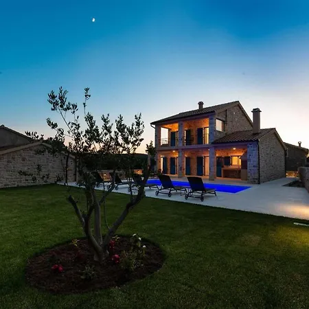 Villa Luxury Stone Banovi With Heated Pool Vinjerac