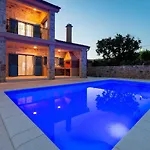 Luxury Stone Banovi With Heated Pool Villa Vinjerac