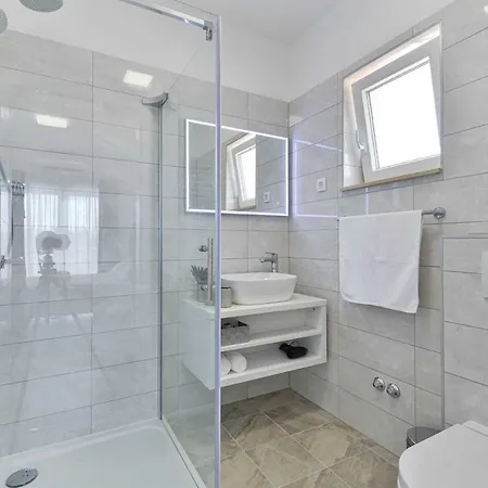 Villa Luxury Stone Banovi With Heated Pool *