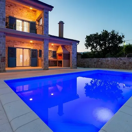 Luxury Stone Banovi With Heated Pool Villa Vinjerac