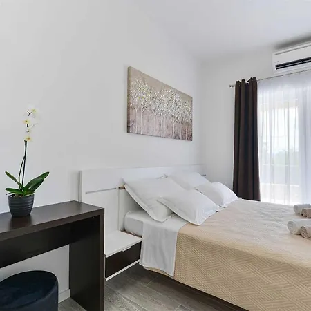 Villa Luxury Stone Banovi With Heated Pool *