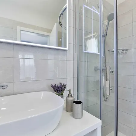 Luxury Stone Banovi With Heated Pool Vinjerac