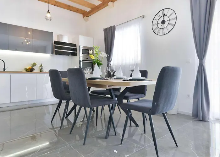 Villa Luxury Stone Banovi With Heated Pool *
